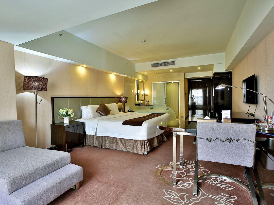 Clayton Hotel-Near Pazhou Exhibition Center Guangzhou Exteriör bild